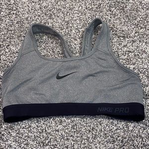 sports bra